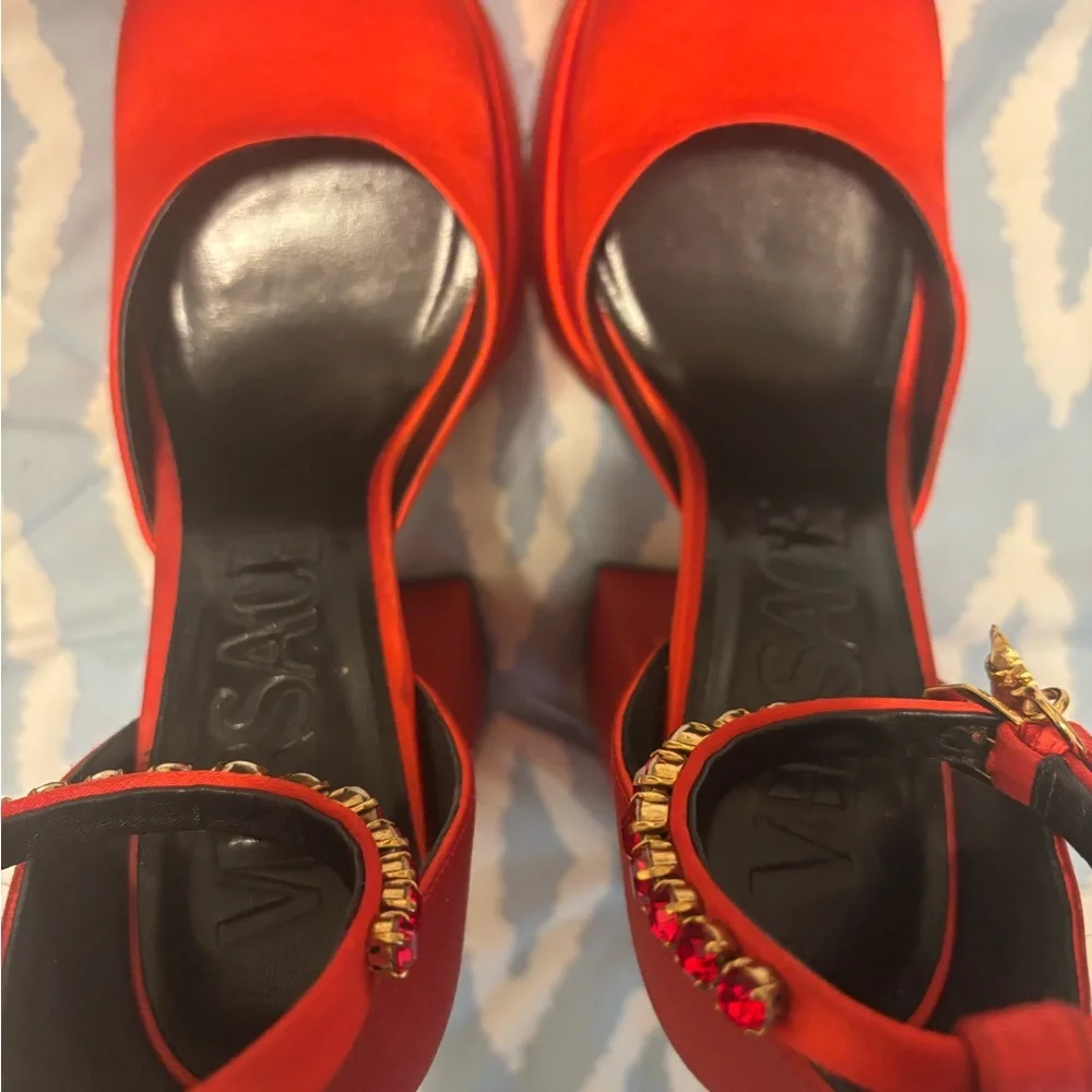 Versace Medusa Aevitas Platform Heels - Red